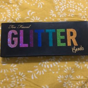 Too faced glitter bomb pallets